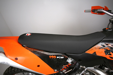 ちゃねスポーツは、オフロードバイク用品を中心に、海外で人気のハイ
