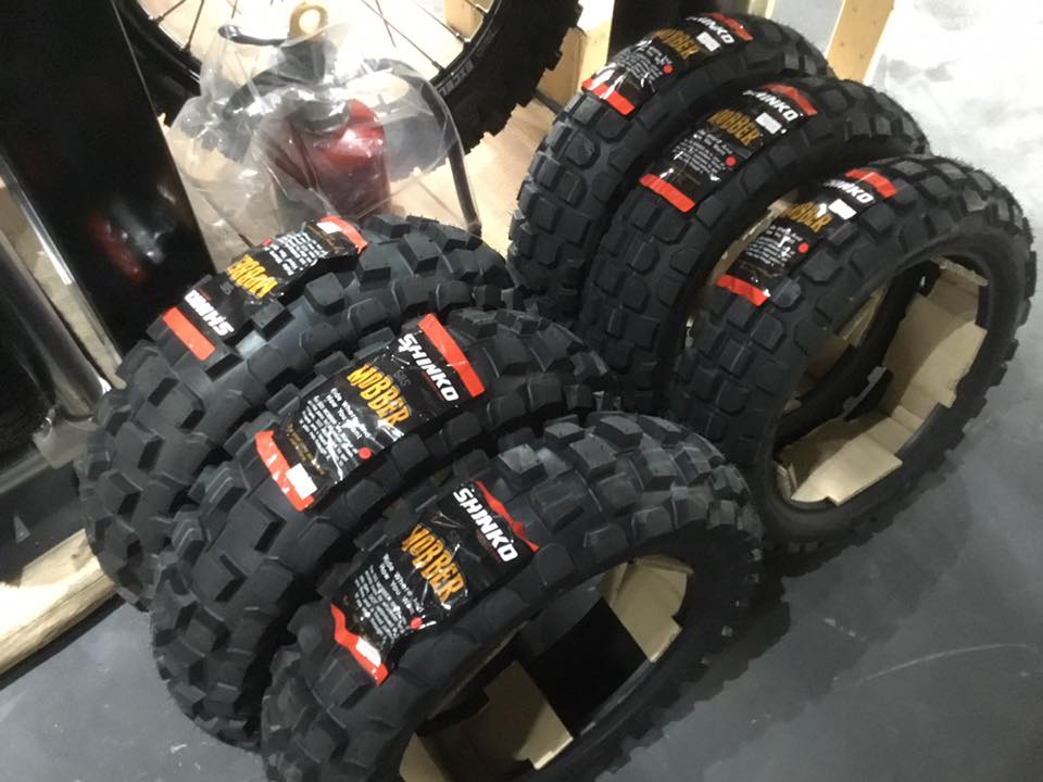 SHINKO MOBBER TIRE@F504/R505